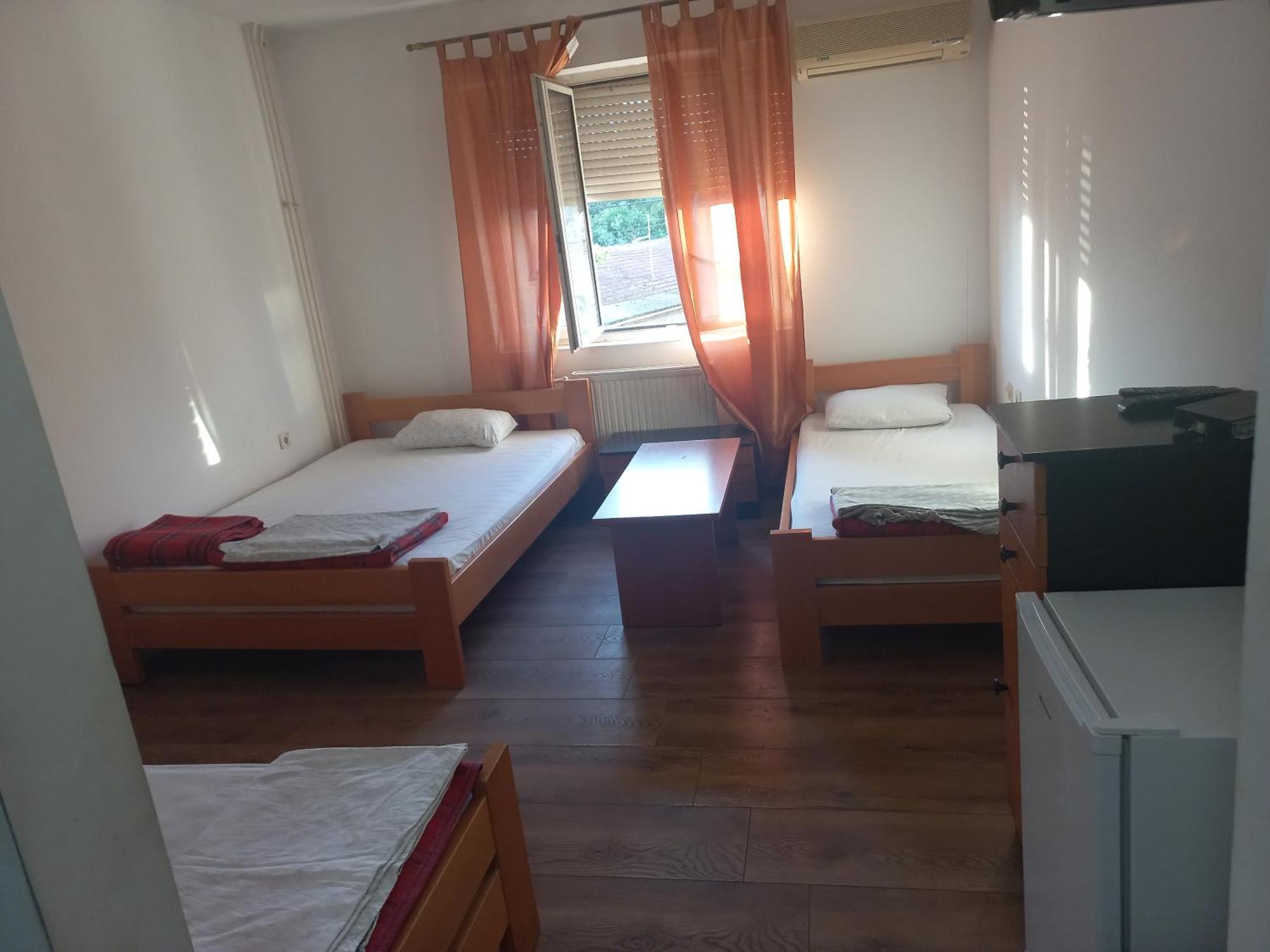 Hotel Duga Novi Sad Exterior photo